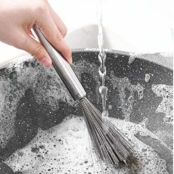 Stainless Steel Bristles | Tough on Grease | Comfortable Grip